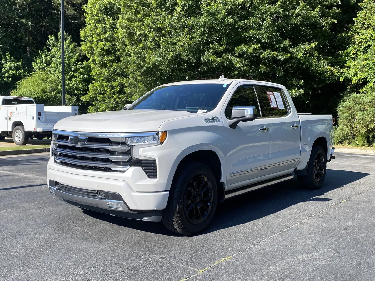 2024 Chevrolet Silverado 1500 High Country thumbnail 4