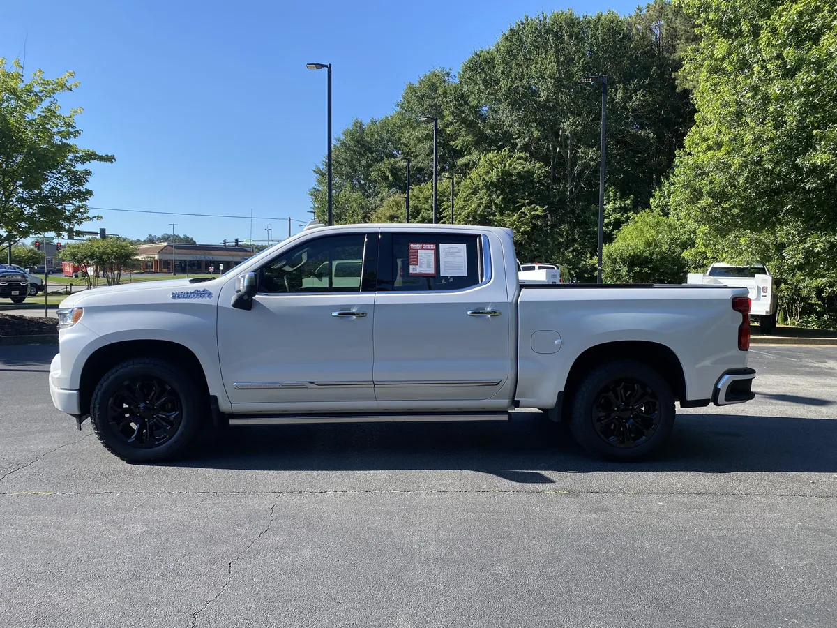 2024 Chevrolet Silverado 1500 High Country thumbnail 5