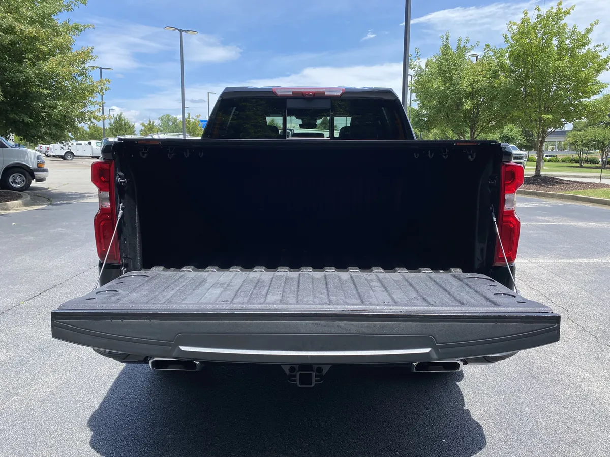 2024 Chevrolet Silverado 1500 High Country thumbnail 10