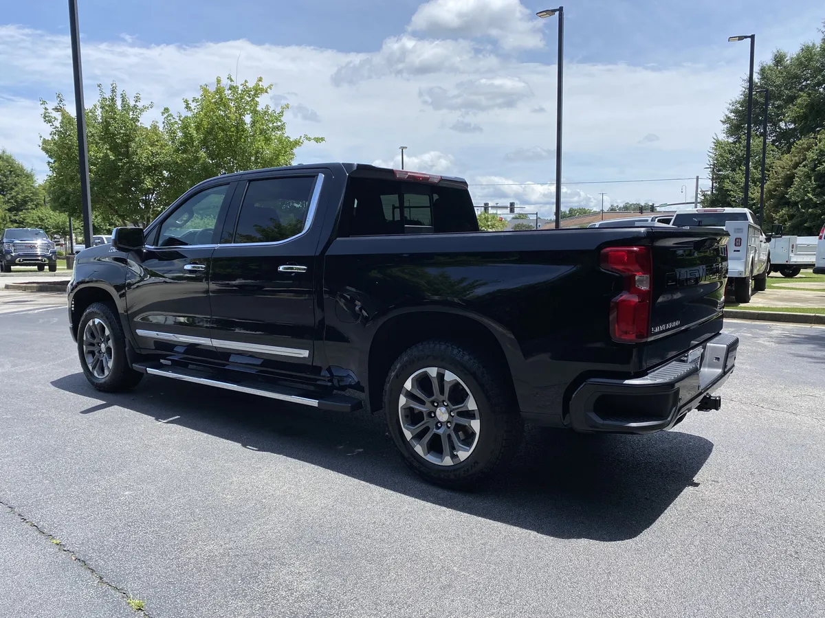 2024 Chevrolet Silverado 1500 High Country thumbnail 6
