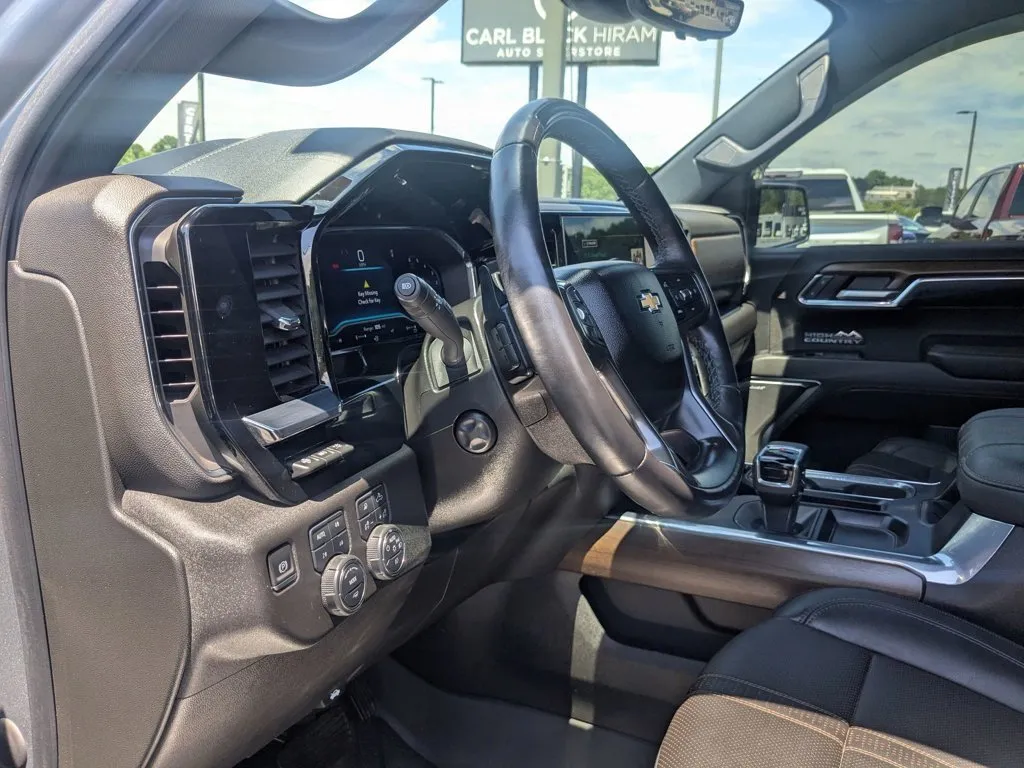 2024 Chevrolet Silverado 1500 High Country thumbnail 14