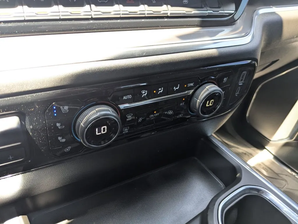 2024 Chevrolet Silverado 1500 High Country thumbnail 19