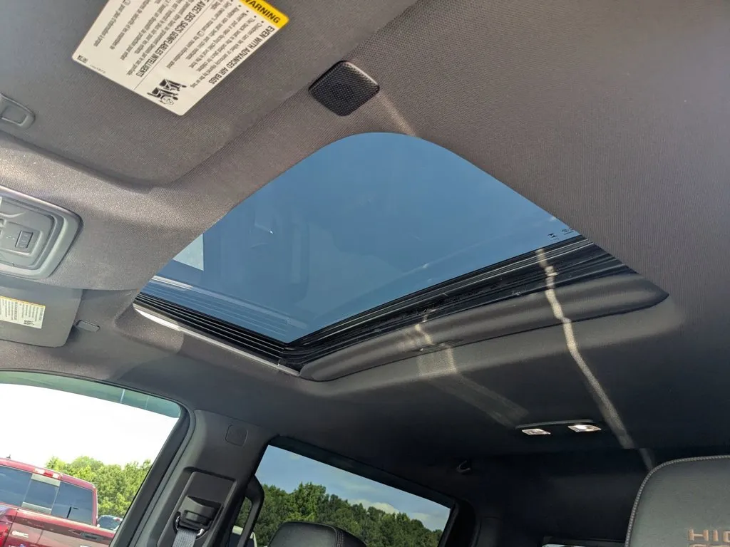 2024 Chevrolet Silverado 1500 High Country thumbnail 21