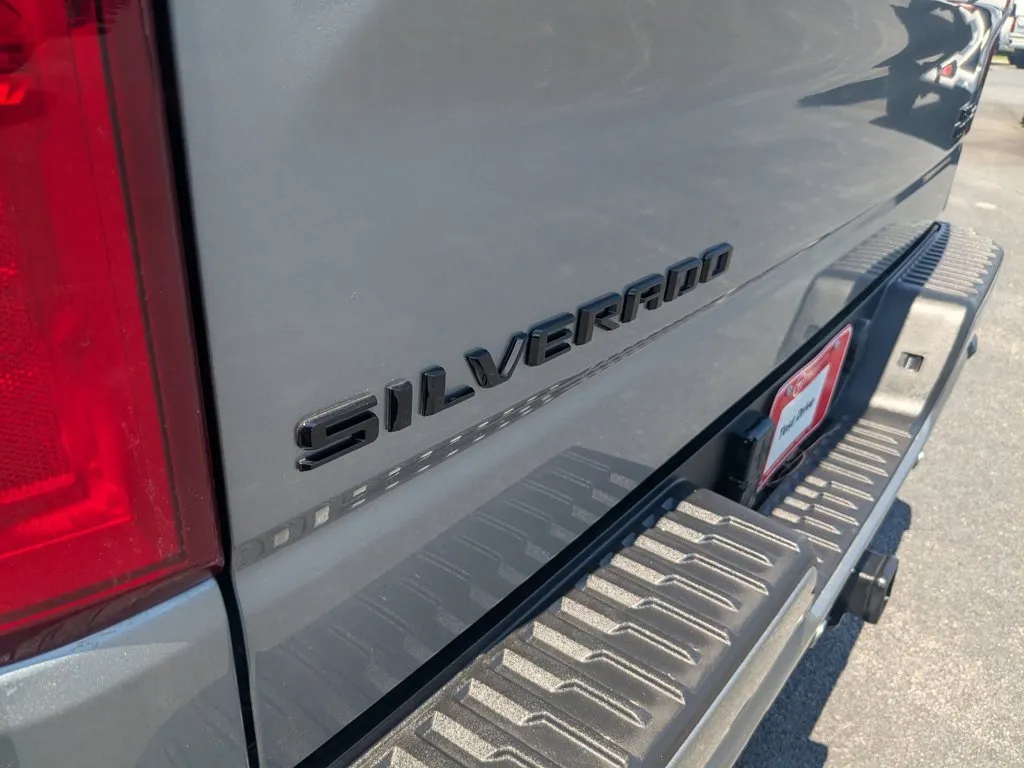 2024 Chevrolet Silverado 1500 High Country thumbnail 26