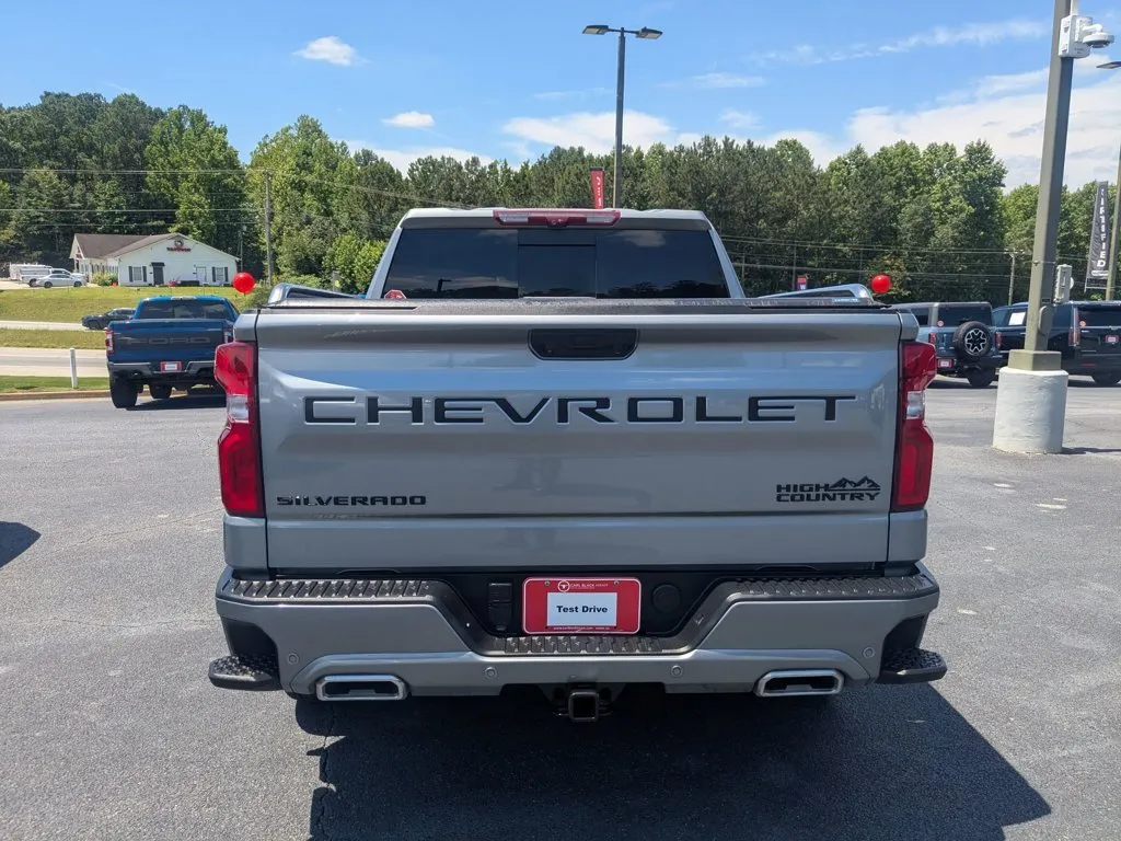2024 Chevrolet Silverado 1500 High Country thumbnail 6