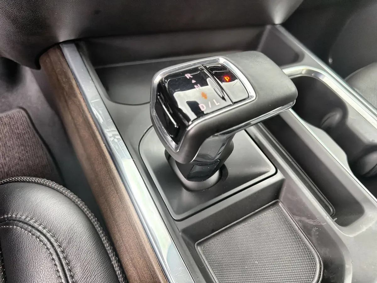 2024 Chevrolet Silverado 1500 High Country thumbnail 14