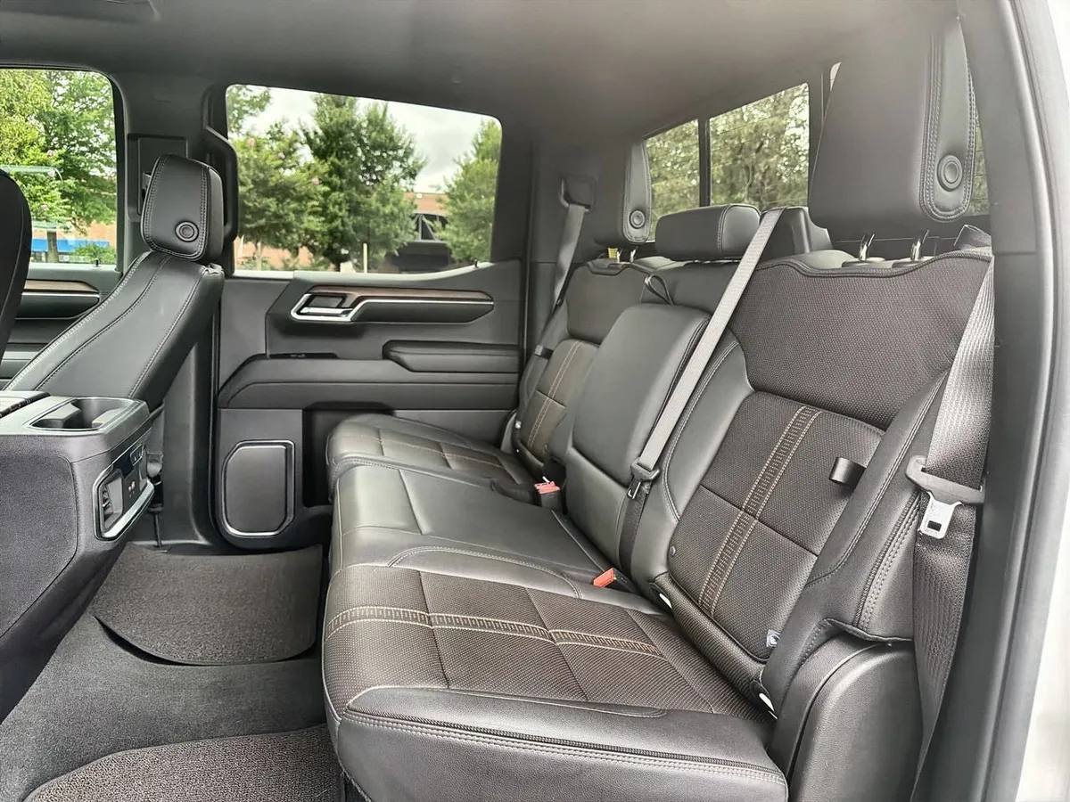 2024 Chevrolet Silverado 1500 High Country thumbnail 20
