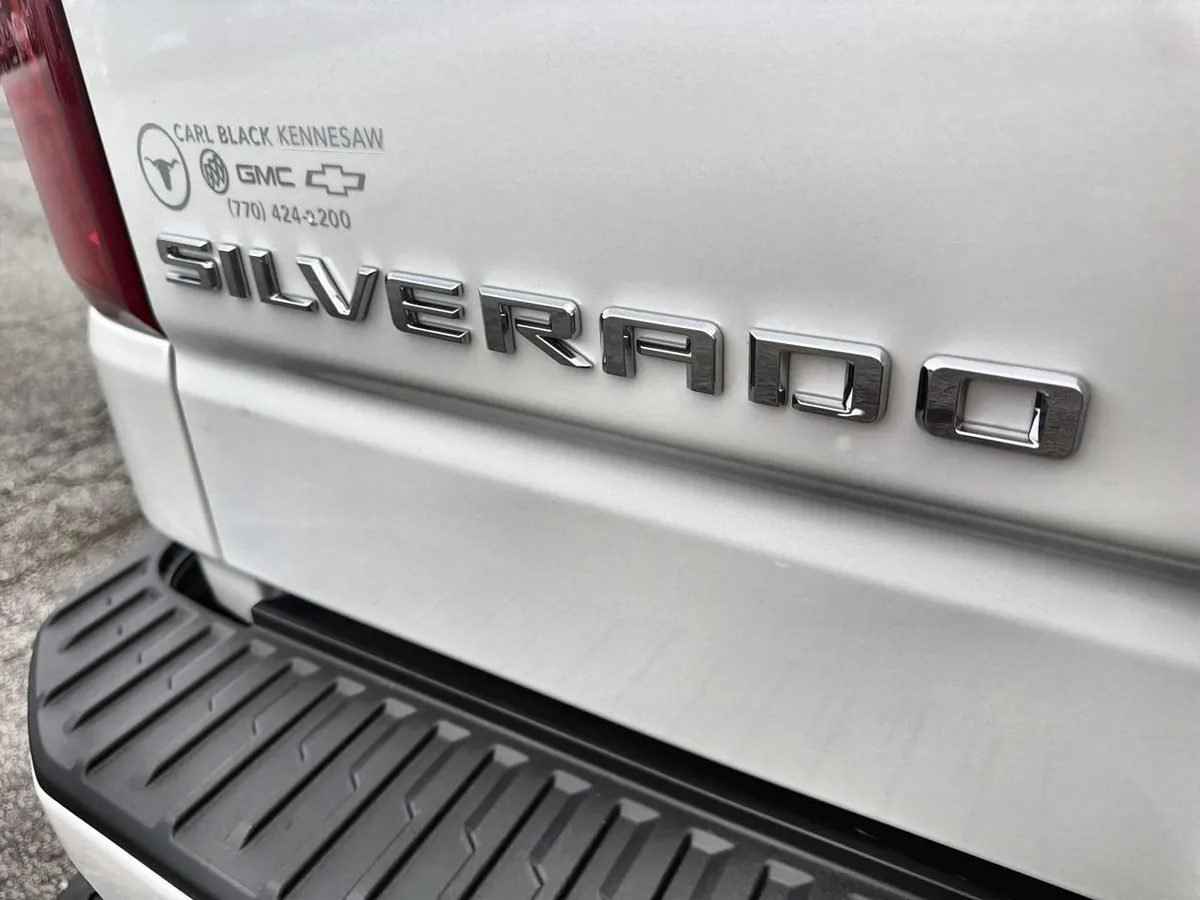 2024 Chevrolet Silverado 1500 High Country thumbnail 27