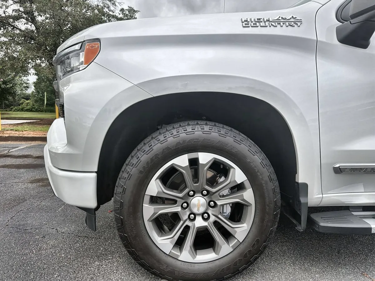 2024 Chevrolet Silverado 1500 High Country thumbnail 28