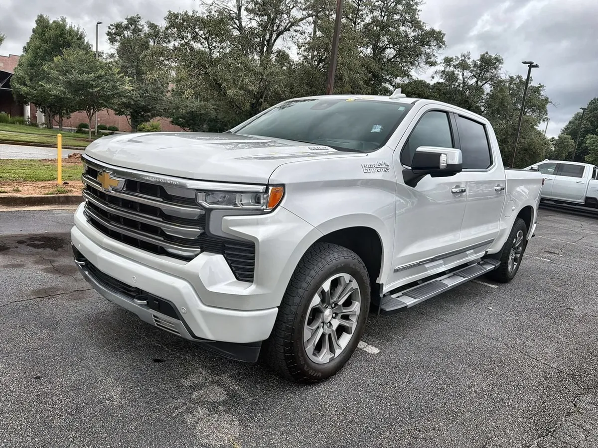 2024 Chevrolet Silverado 1500 High Country thumbnail 4