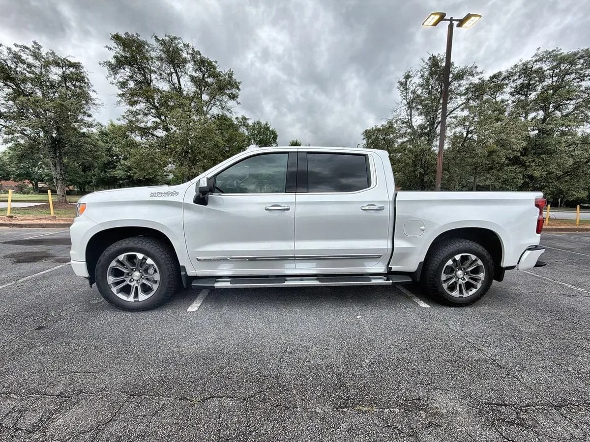 2024 Chevrolet Silverado 1500 High Country thumbnail 5