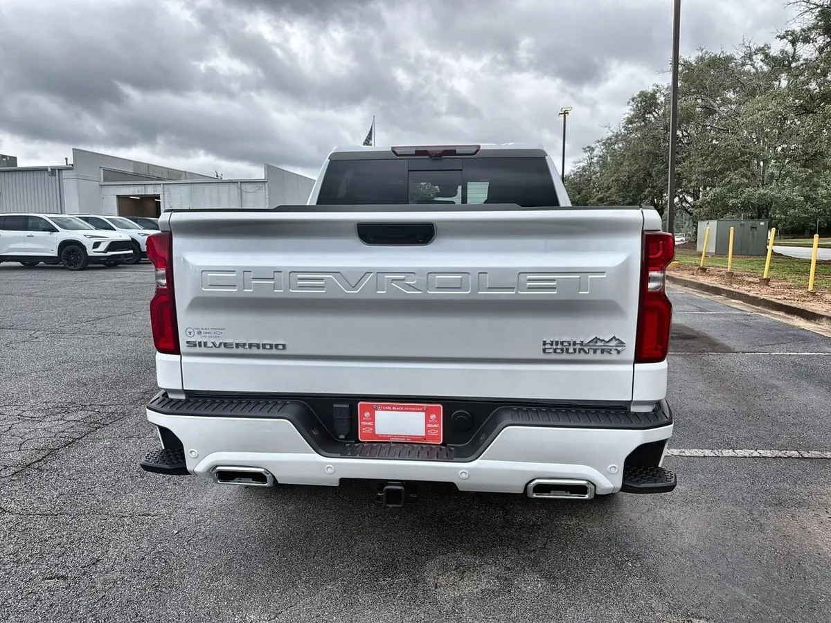 2024 Chevrolet Silverado 1500 High Country thumbnail 7