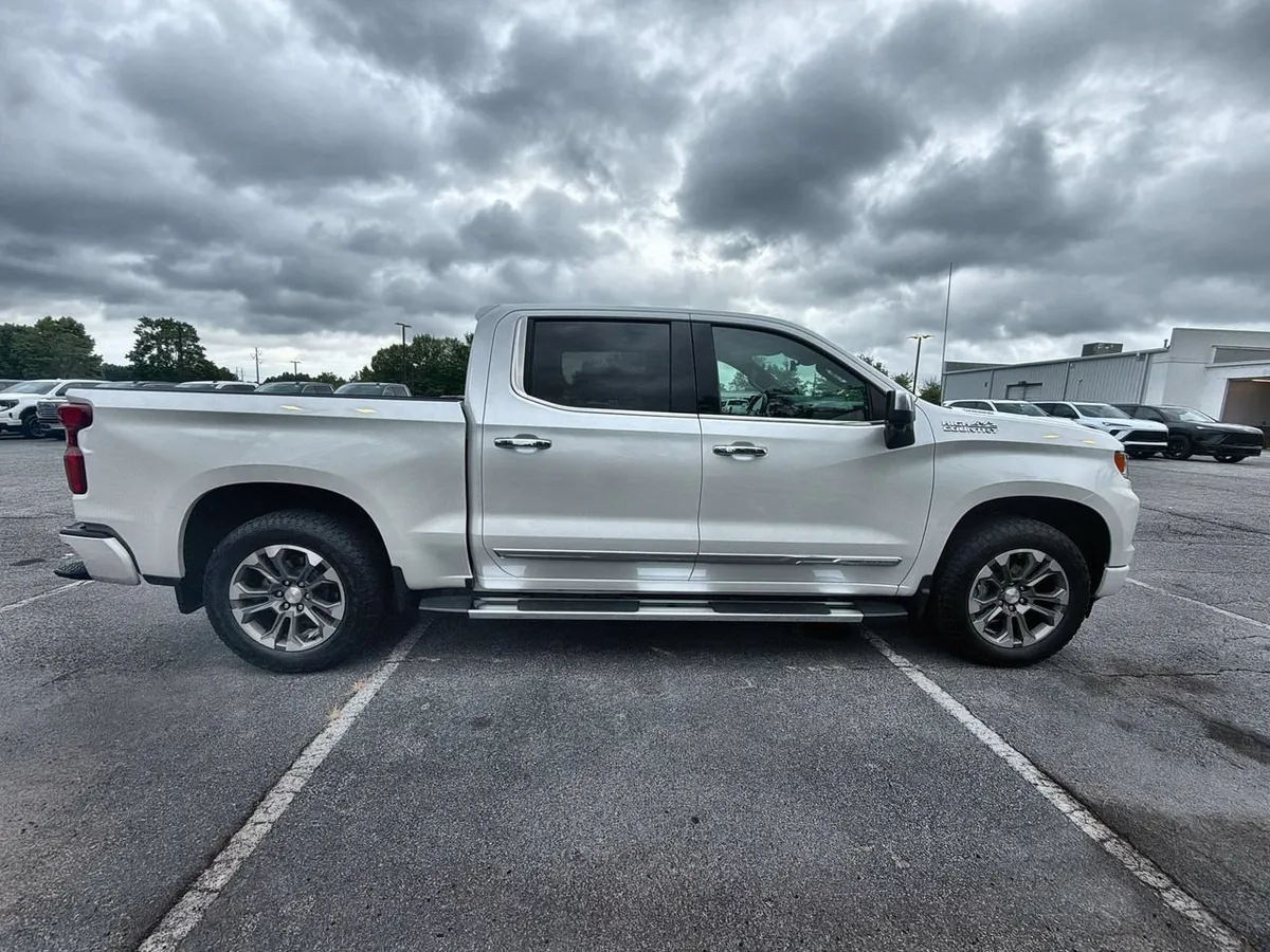2024 Chevrolet Silverado 1500 High Country thumbnail 9