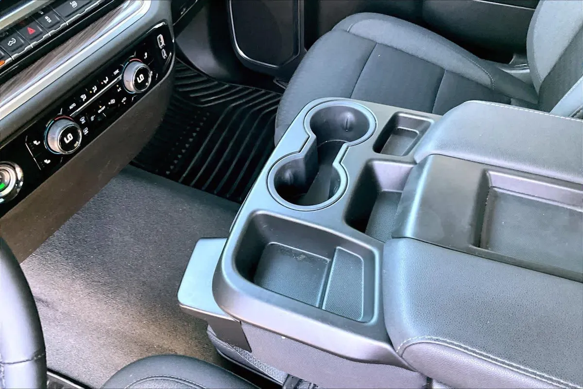 2024 Chevrolet Silverado 1500 LT thumbnail 17