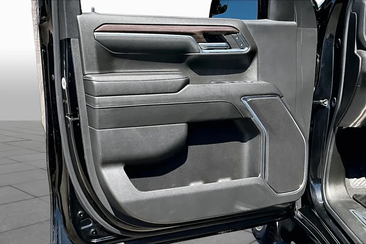 2024 Chevrolet Silverado 1500 LT thumbnail 26
