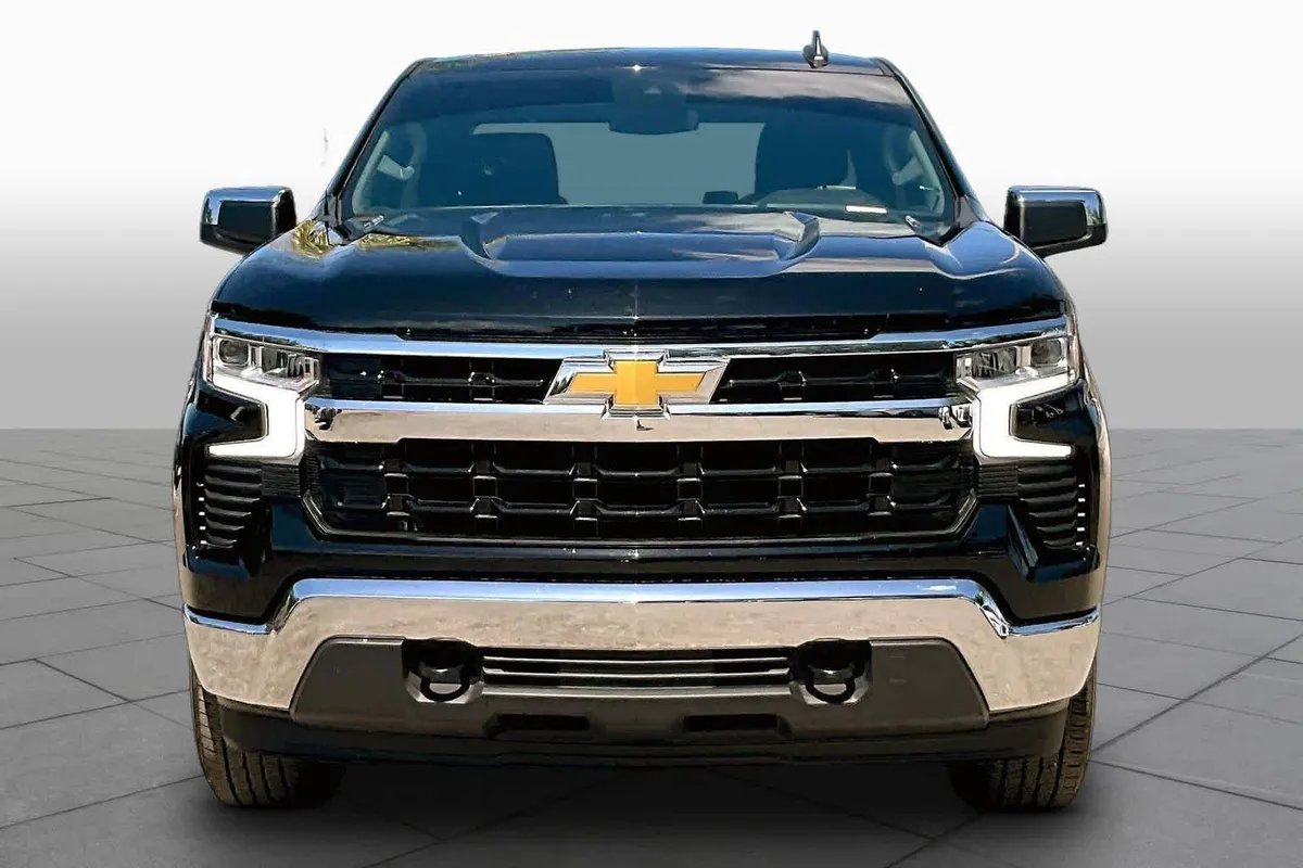 2024 Chevrolet Silverado 1500 LT thumbnail 4