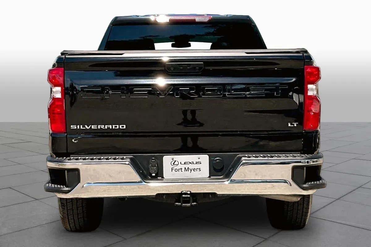 2024 Chevrolet Silverado 1500 LT thumbnail 5