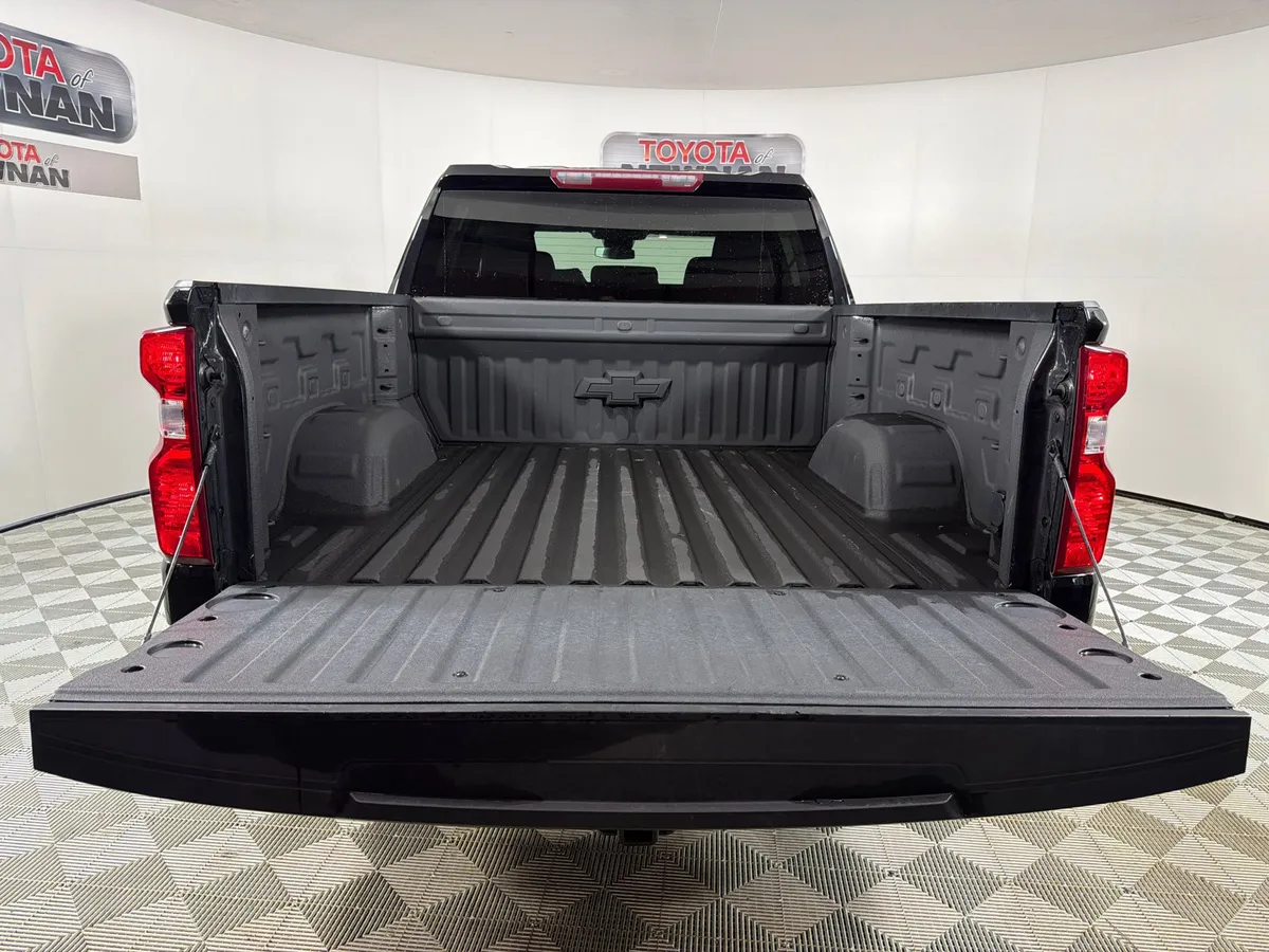 2024 Chevrolet Silverado 1500 LT thumbnail 18