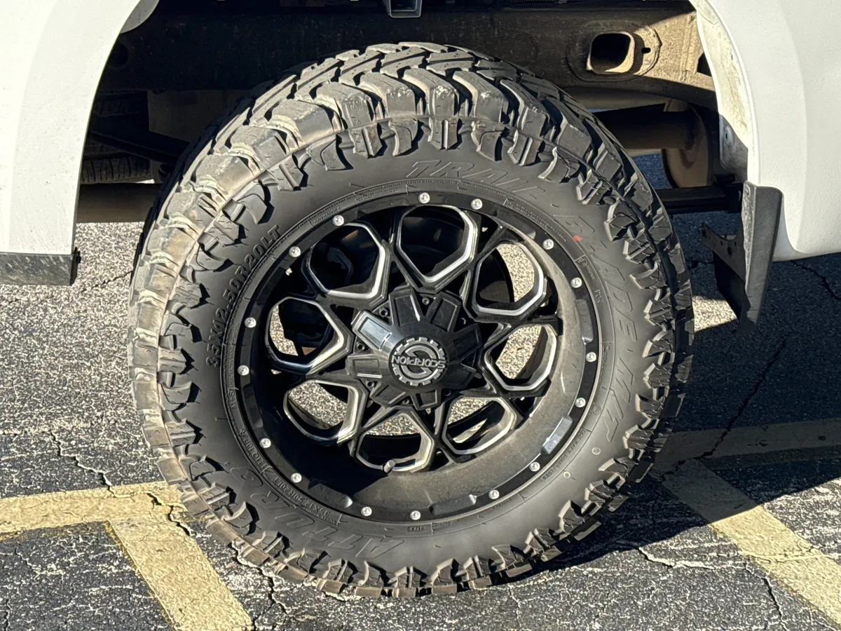 2024 Chevrolet Silverado 1500 LT Trail Boss thumbnail 4
