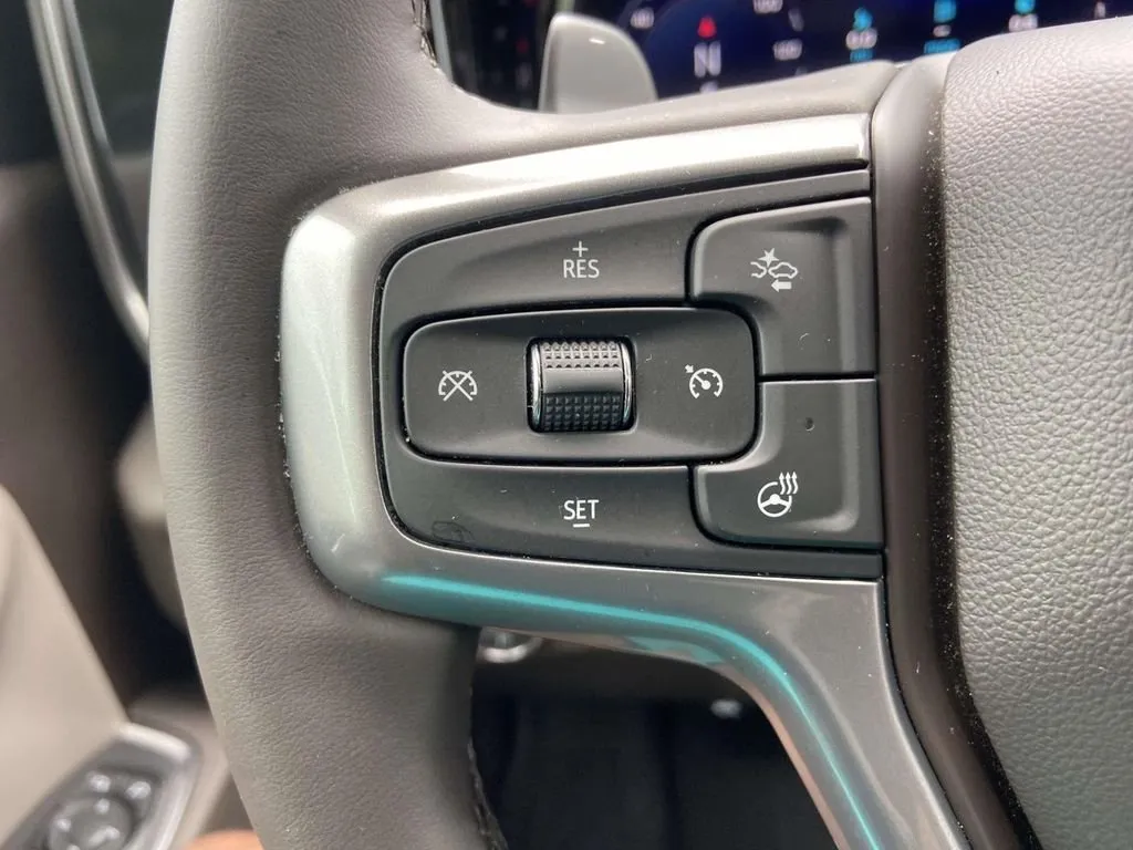 2024 Chevrolet Silverado 1500 LTZ thumbnail 34