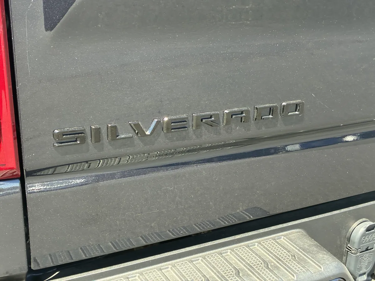 2024 Chevrolet Silverado 1500 RST thumbnail 10