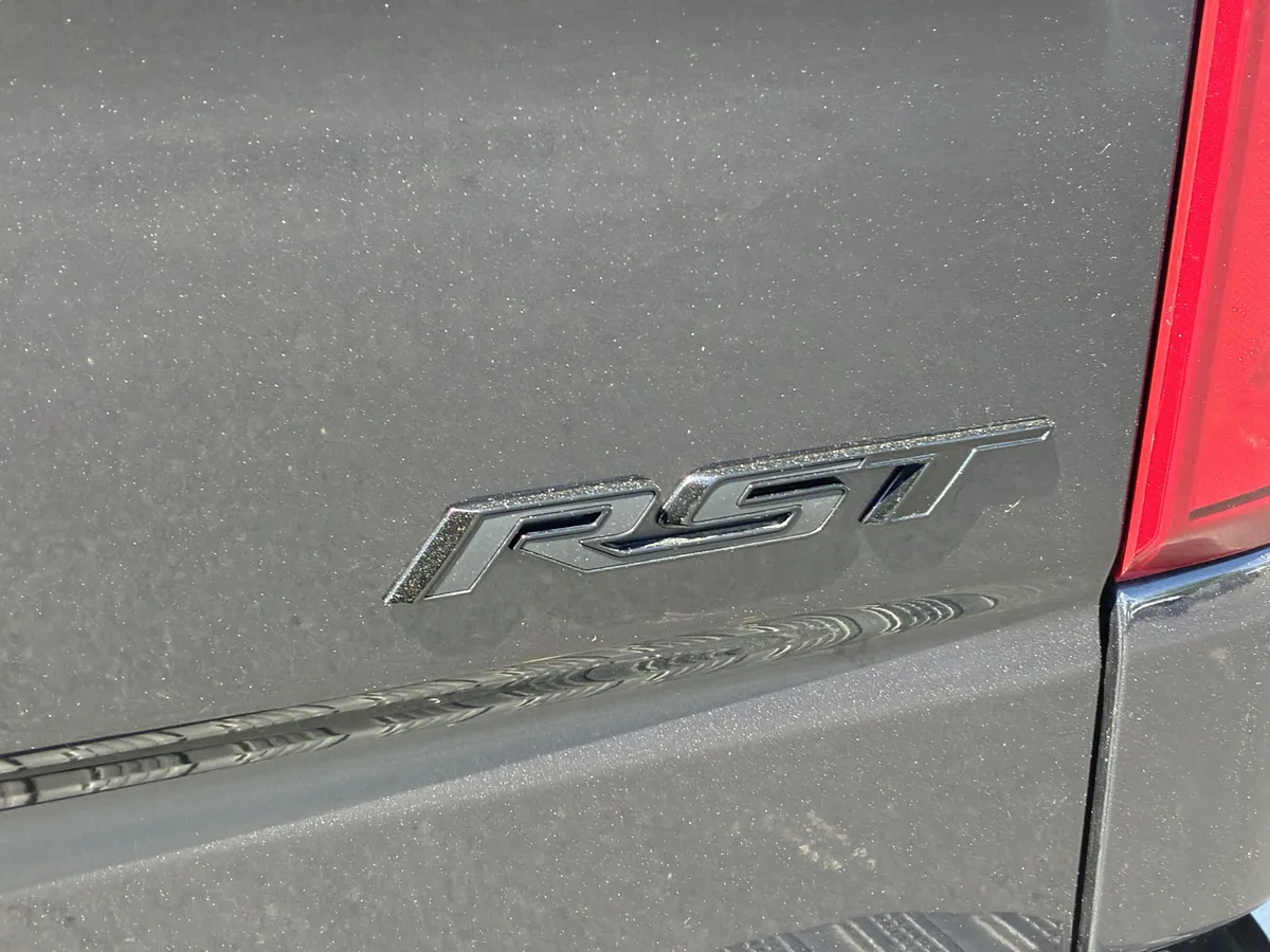 2024 Chevrolet Silverado 1500 RST thumbnail 11