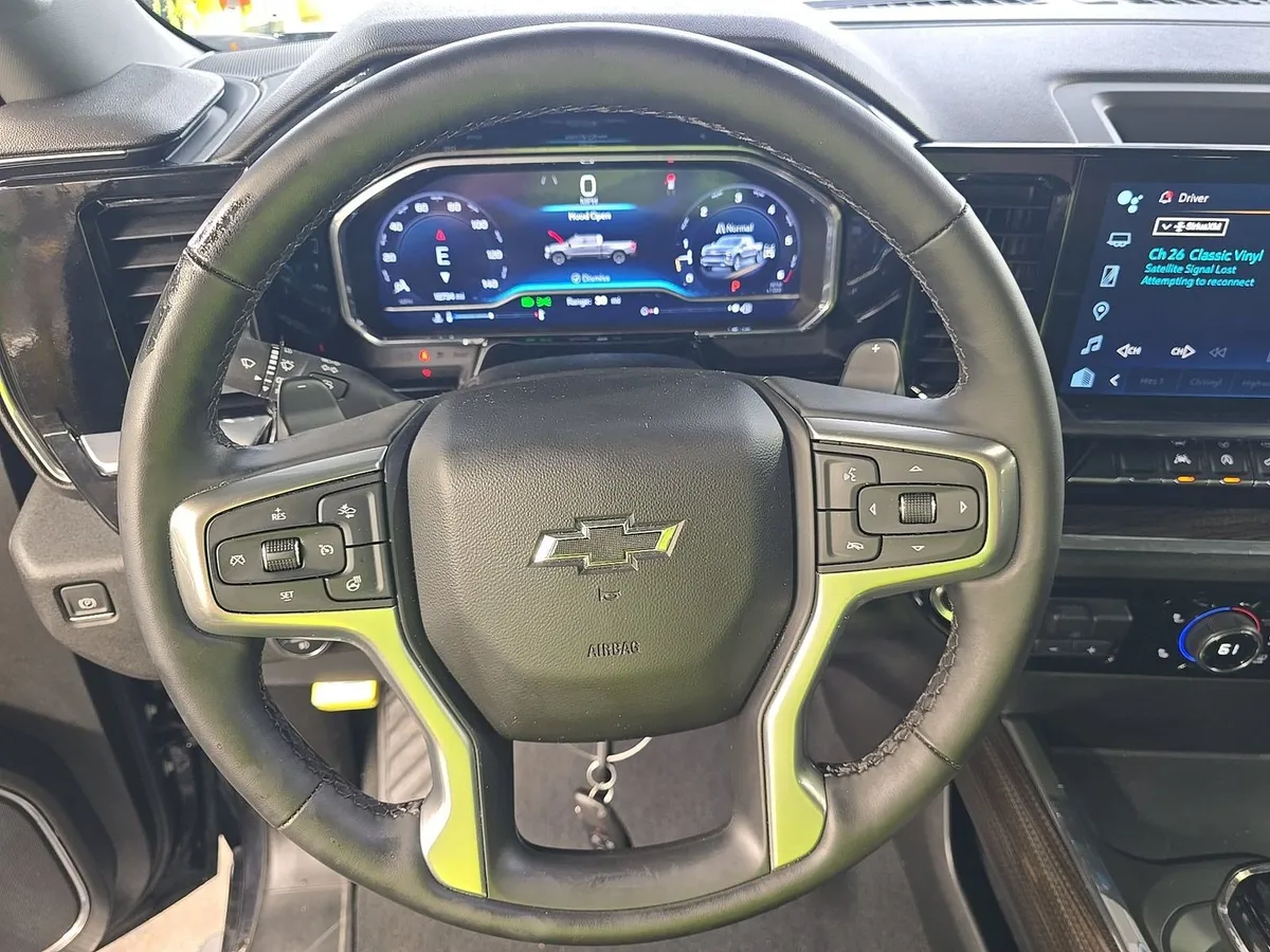 2024 Chevrolet Silverado 1500 RST thumbnail 16