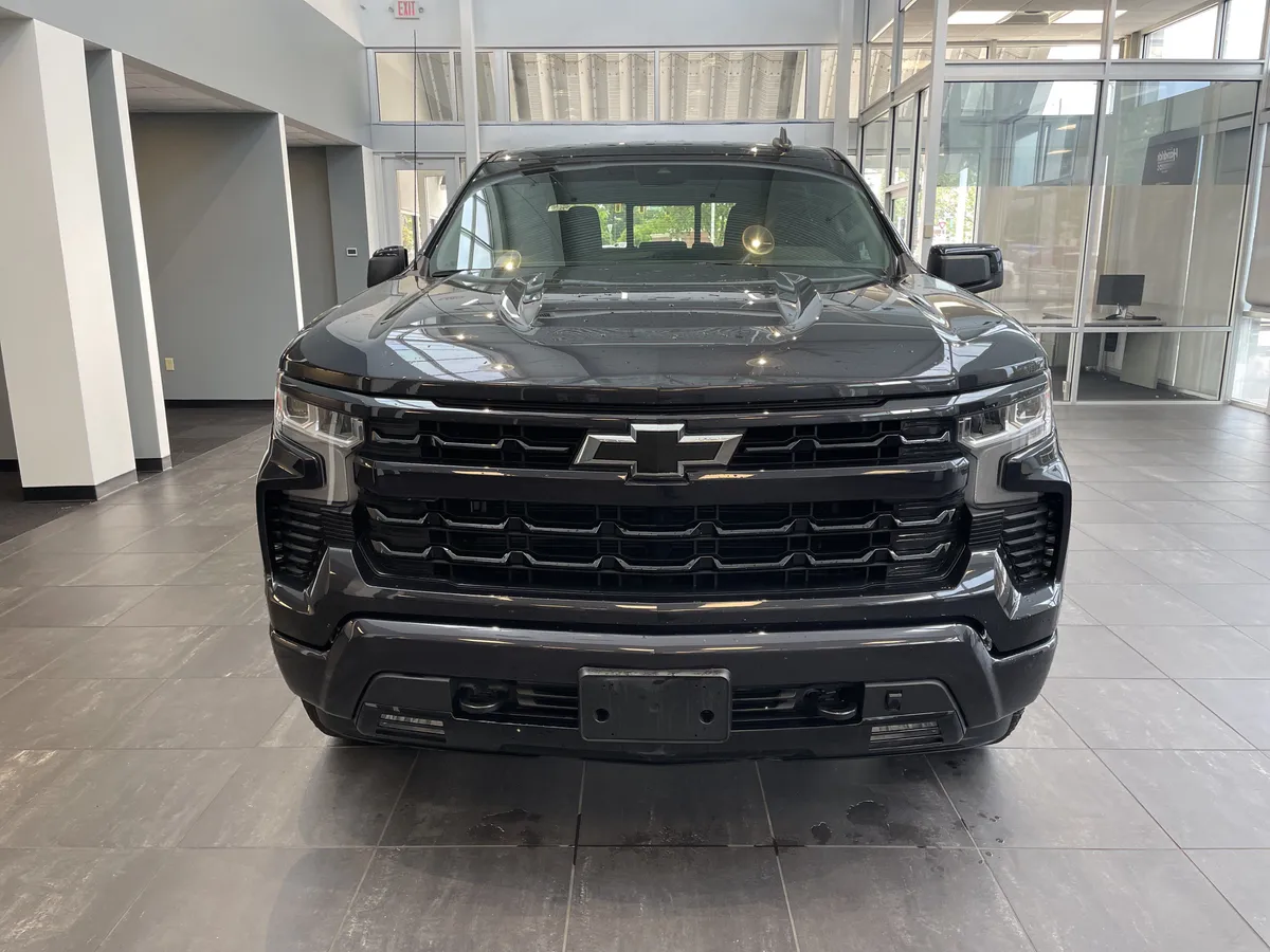 2024 Chevrolet Silverado 1500 RST thumbnail 2