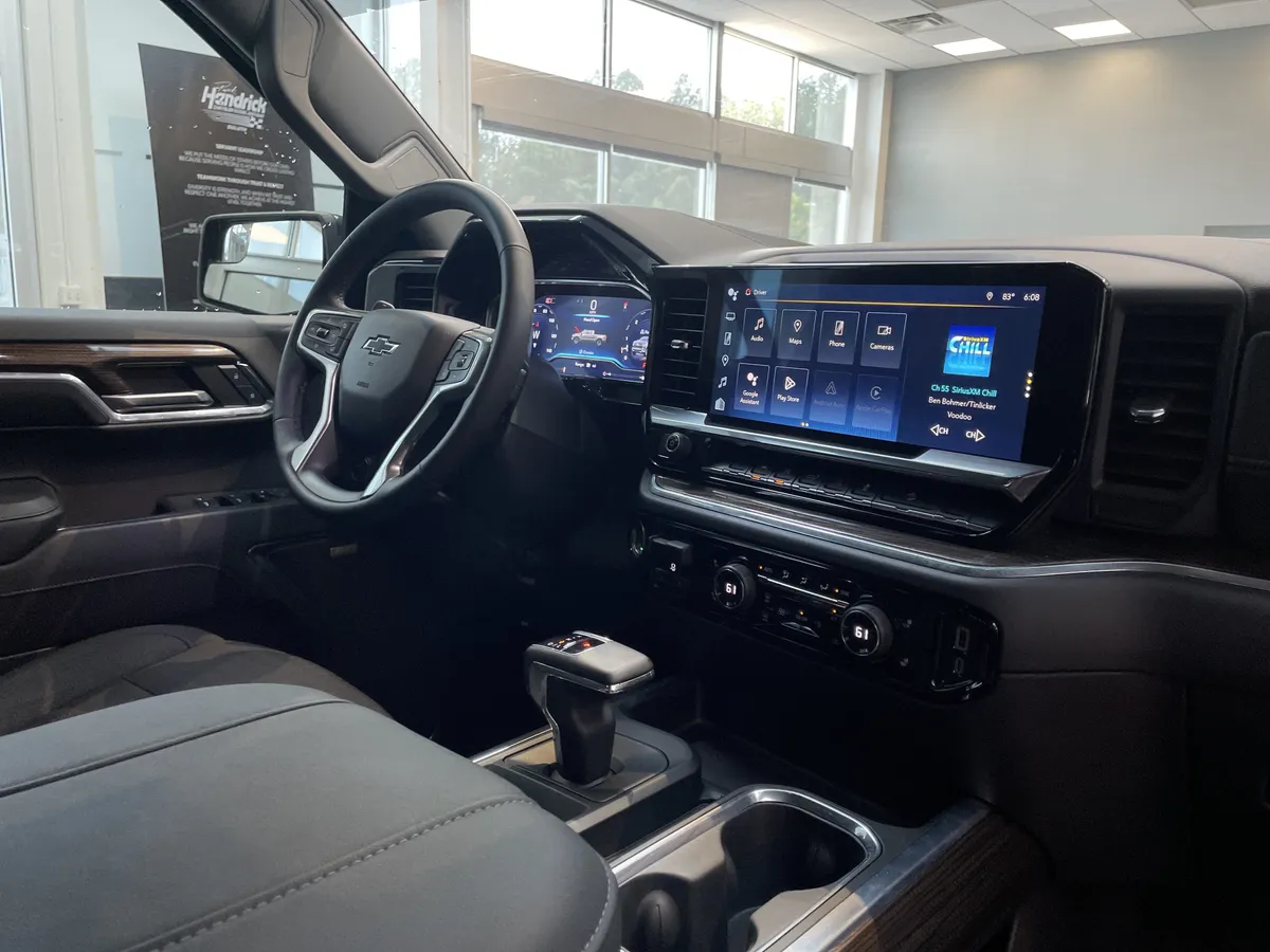2024 Chevrolet Silverado 1500 RST thumbnail 31