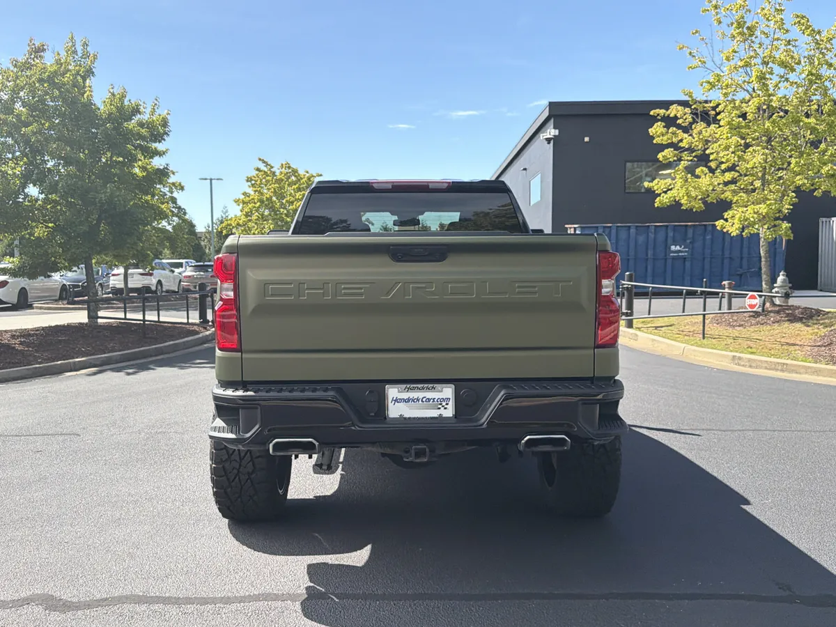2024 Chevrolet Silverado 1500 RST thumbnail 15