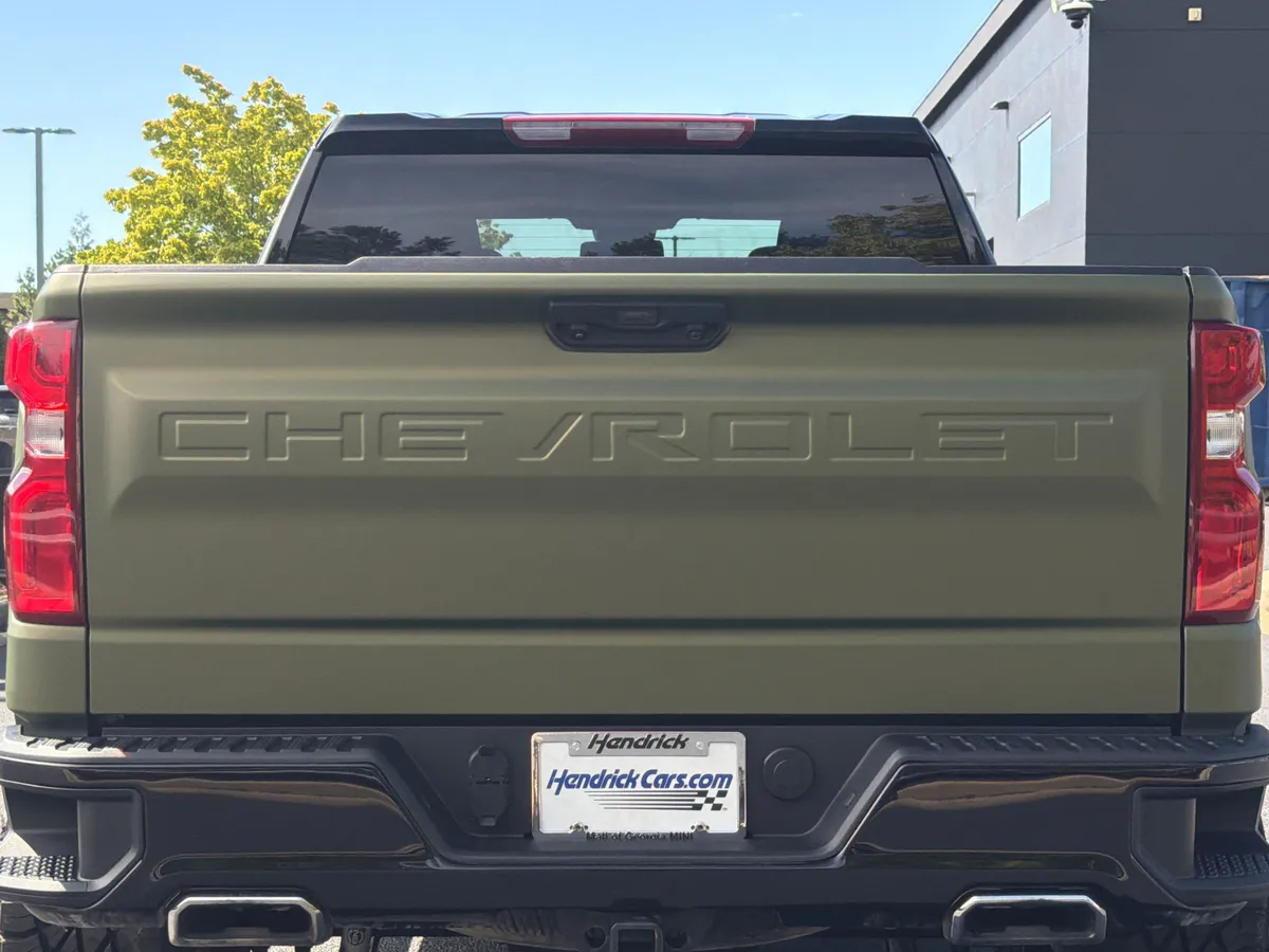 2024 Chevrolet Silverado 1500 RST thumbnail 21