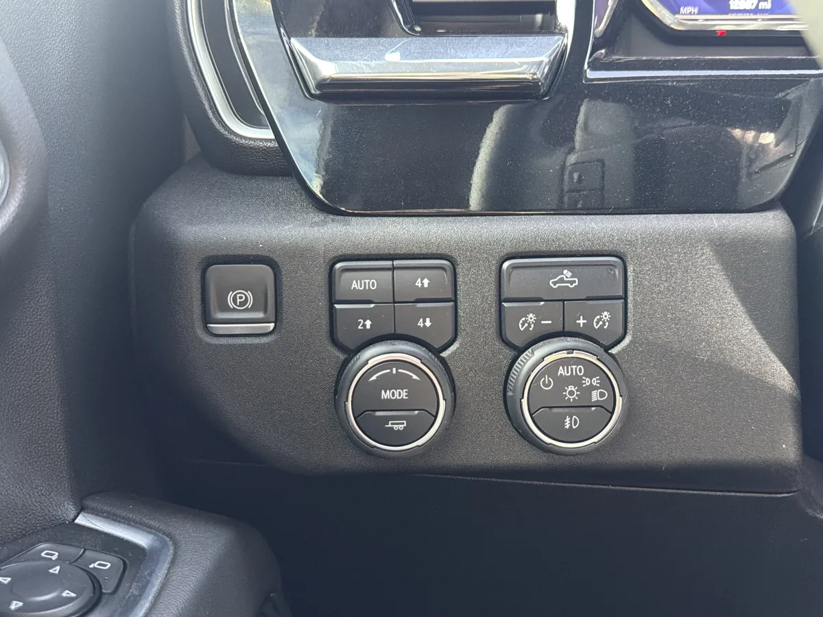 2024 Chevrolet Silverado 1500 RST thumbnail 26