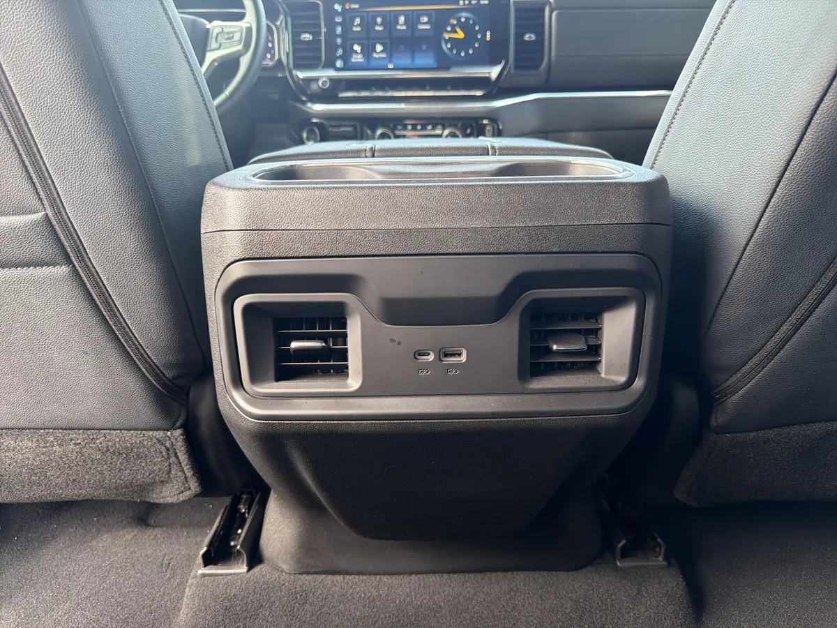 2024 Chevrolet Silverado 1500 RST thumbnail 41