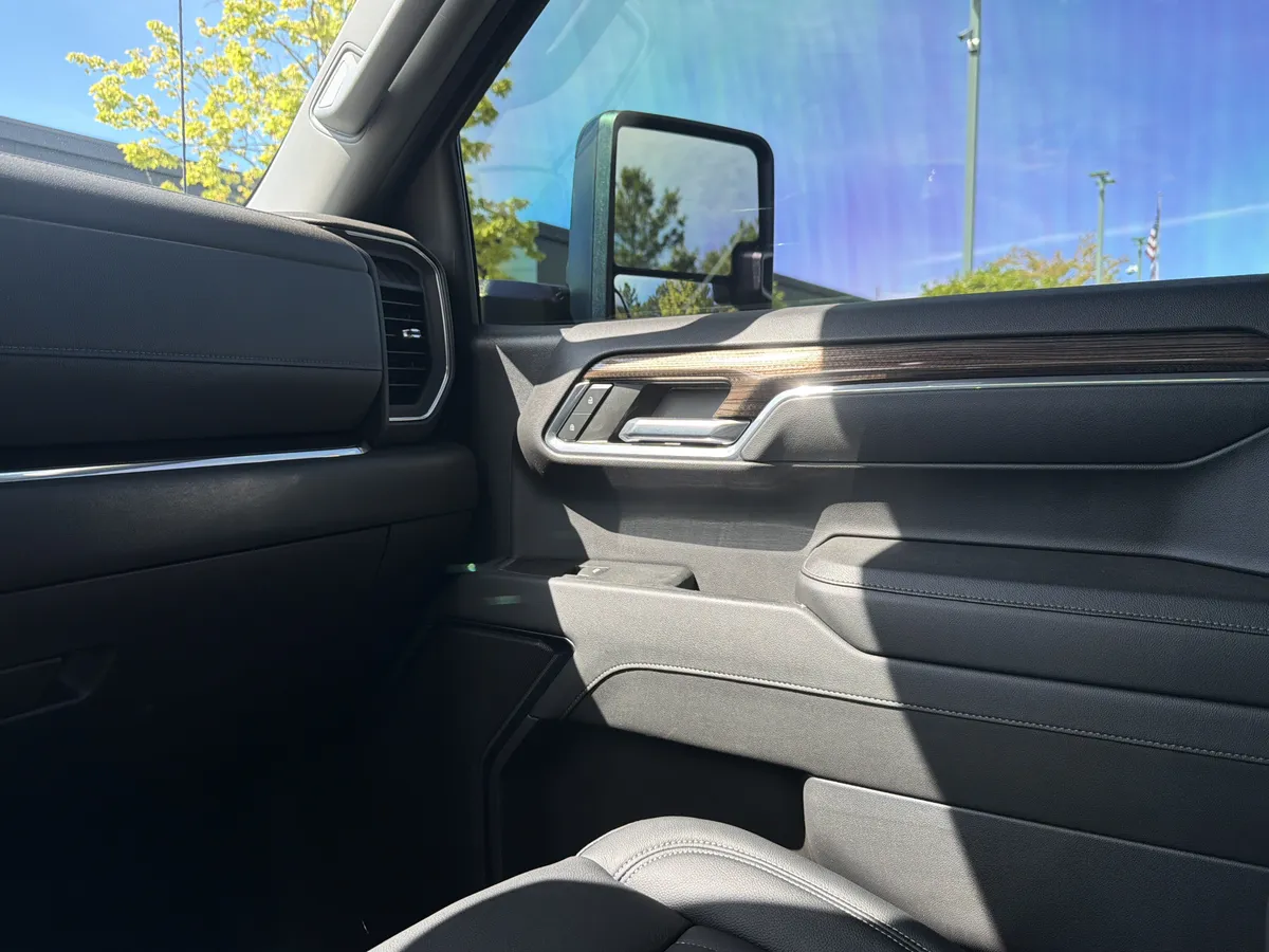 2024 Chevrolet Silverado 1500 RST thumbnail 45