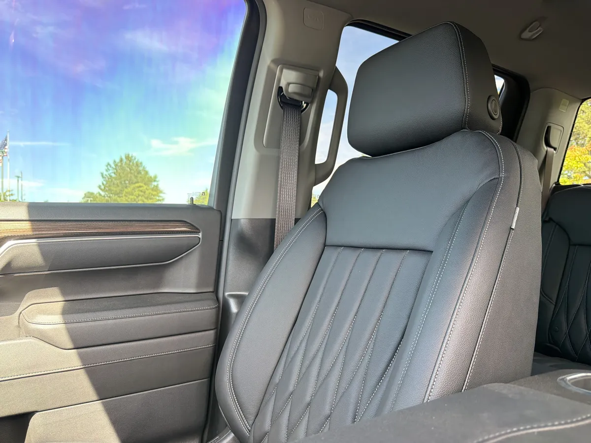2024 Chevrolet Silverado 1500 RST thumbnail 46