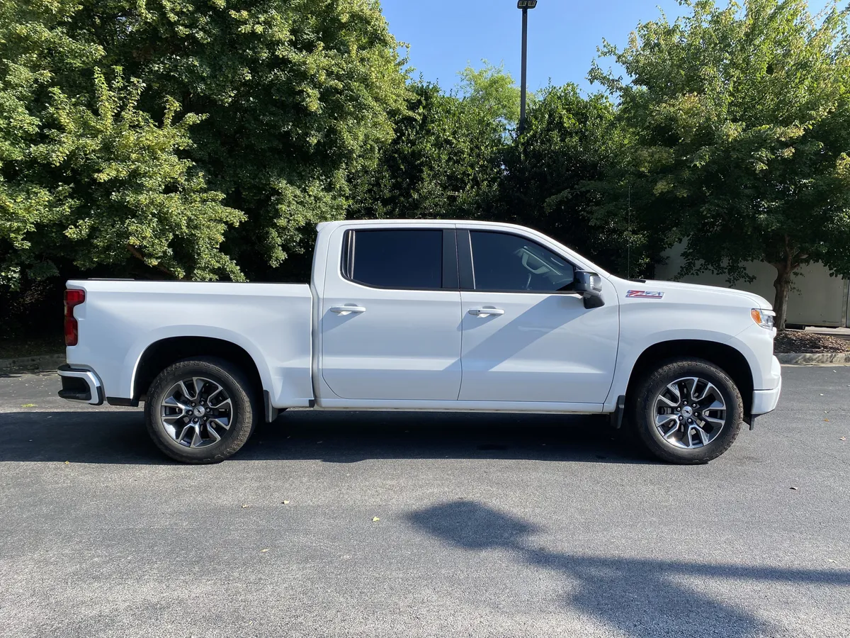 2024 Chevrolet Silverado 1500 RST thumbnail 9