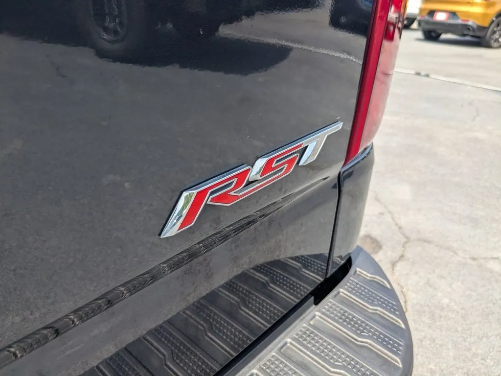 2024 Chevrolet Silverado 1500 RST thumbnail 29