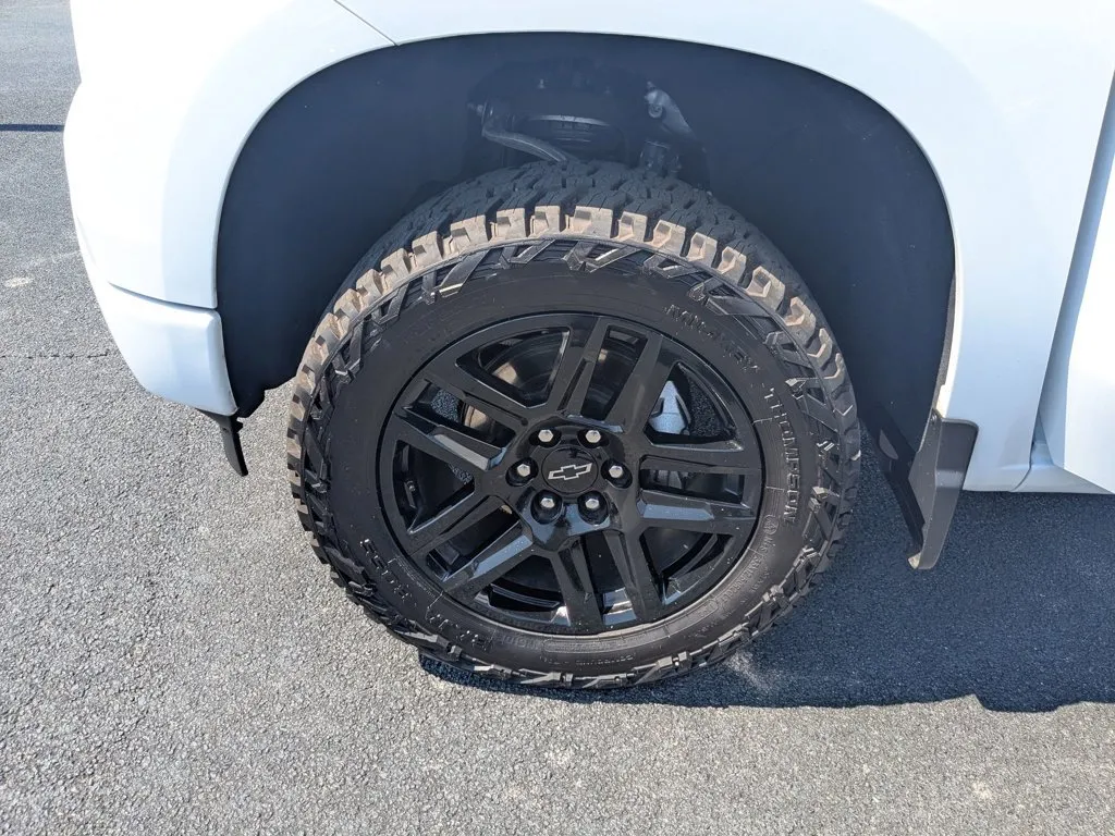 2024 Chevrolet Silverado 1500 RST thumbnail 10