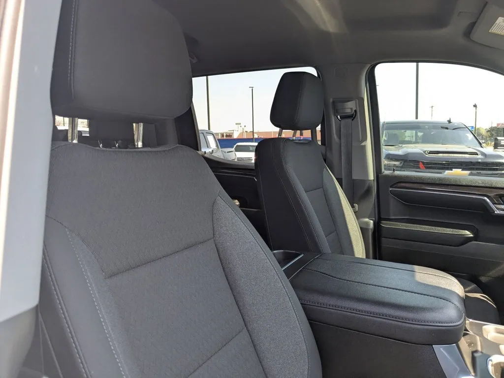 2024 Chevrolet Silverado 1500 RST thumbnail 27