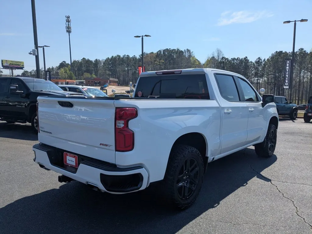 2024 Chevrolet Silverado 1500 RST thumbnail 5