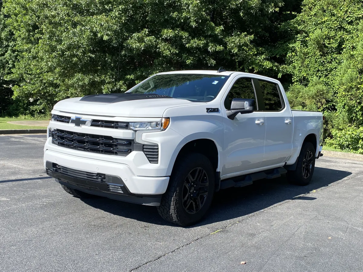 2024 Chevrolet Silverado 1500 RST thumbnail 4