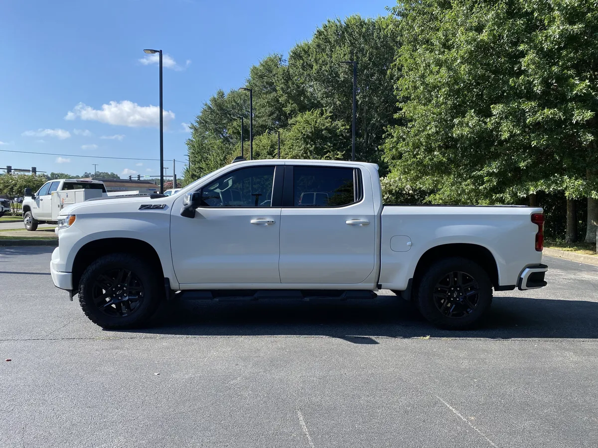 2024 Chevrolet Silverado 1500 RST thumbnail 5