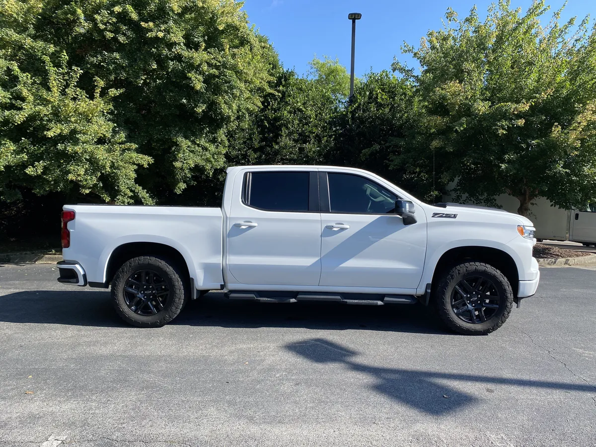 2024 Chevrolet Silverado 1500 RST thumbnail 9
