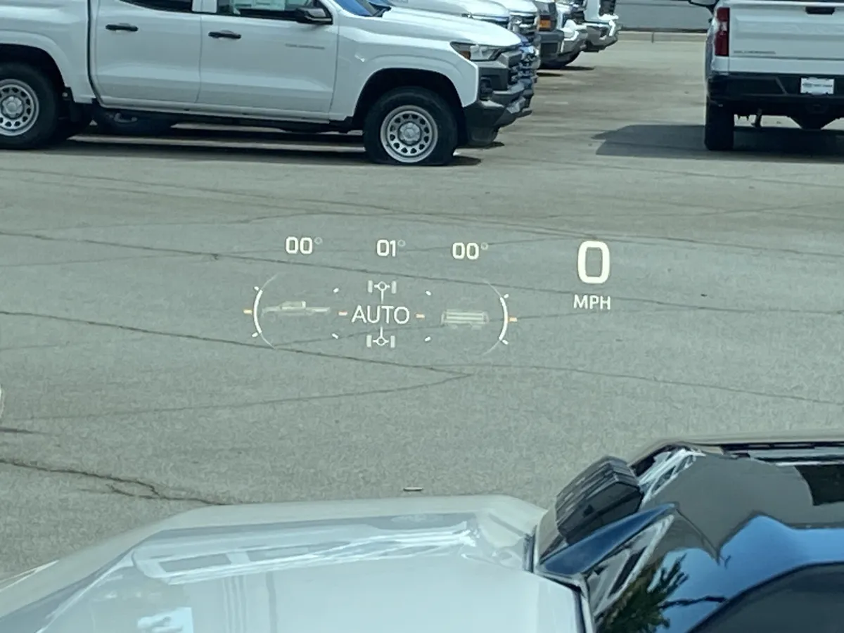 2024 Chevrolet Silverado 1500 ZR2 thumbnail 23