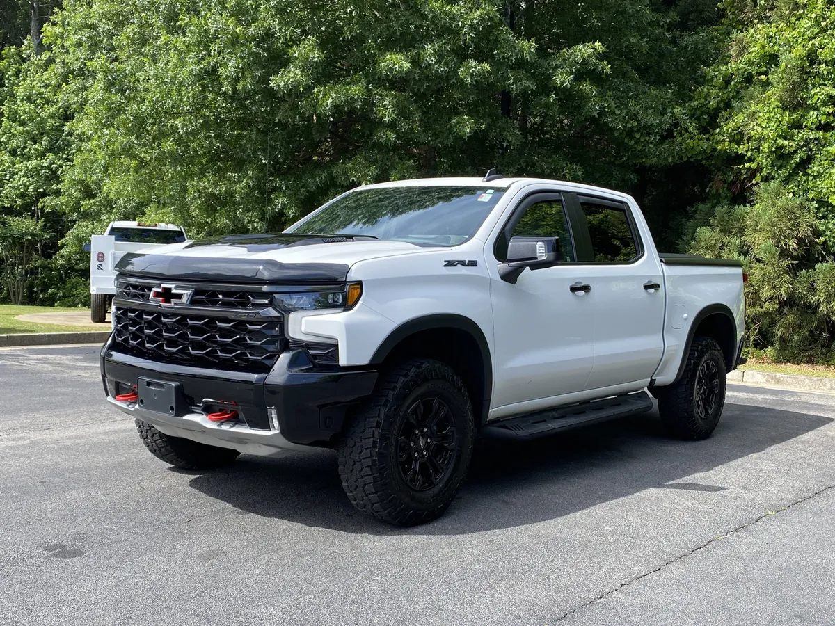 2024 Chevrolet Silverado 1500 ZR2 thumbnail 4