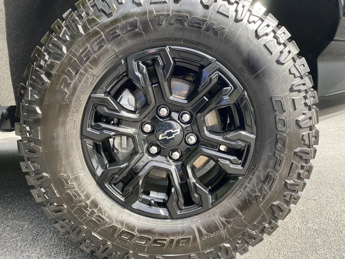2024 Chevrolet Silverado 1500 ZR2 thumbnail 48