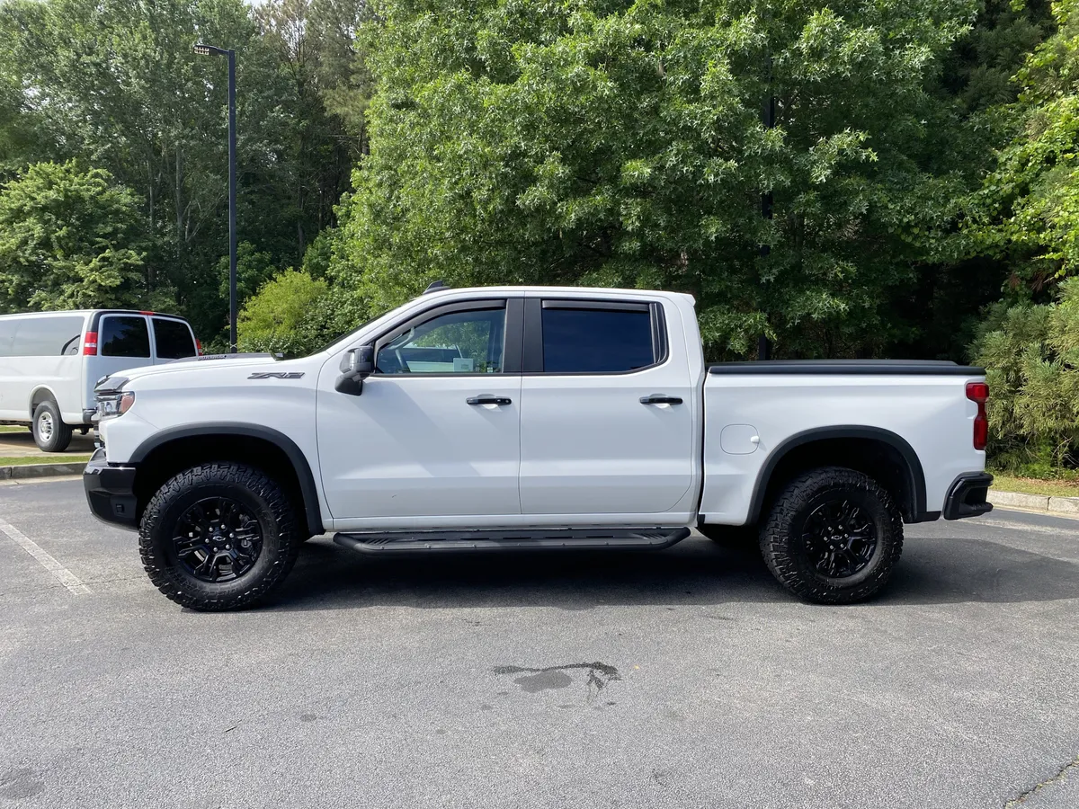2024 Chevrolet Silverado 1500 ZR2 thumbnail 5