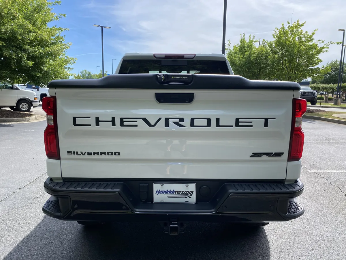 2024 Chevrolet Silverado 1500 ZR2 thumbnail 7