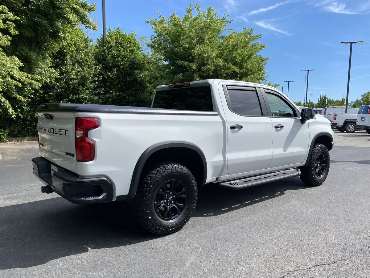 2024 Chevrolet Silverado 1500 ZR2 thumbnail 8