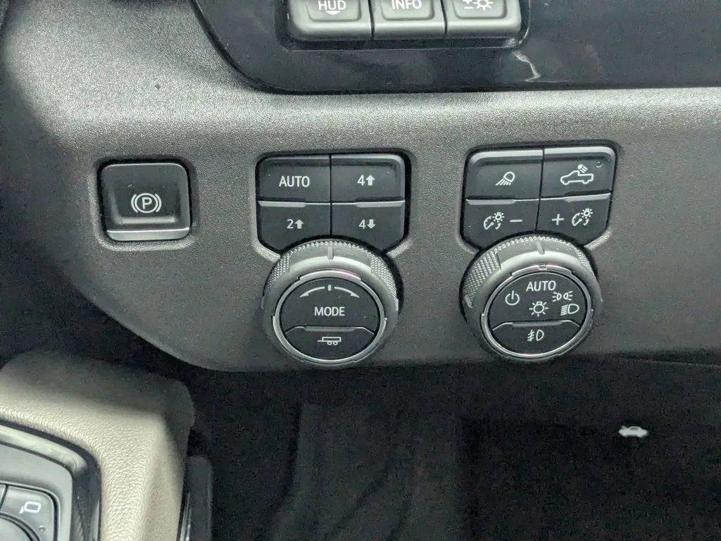2024 Chevrolet Silverado 1500 ZR2 thumbnail 21